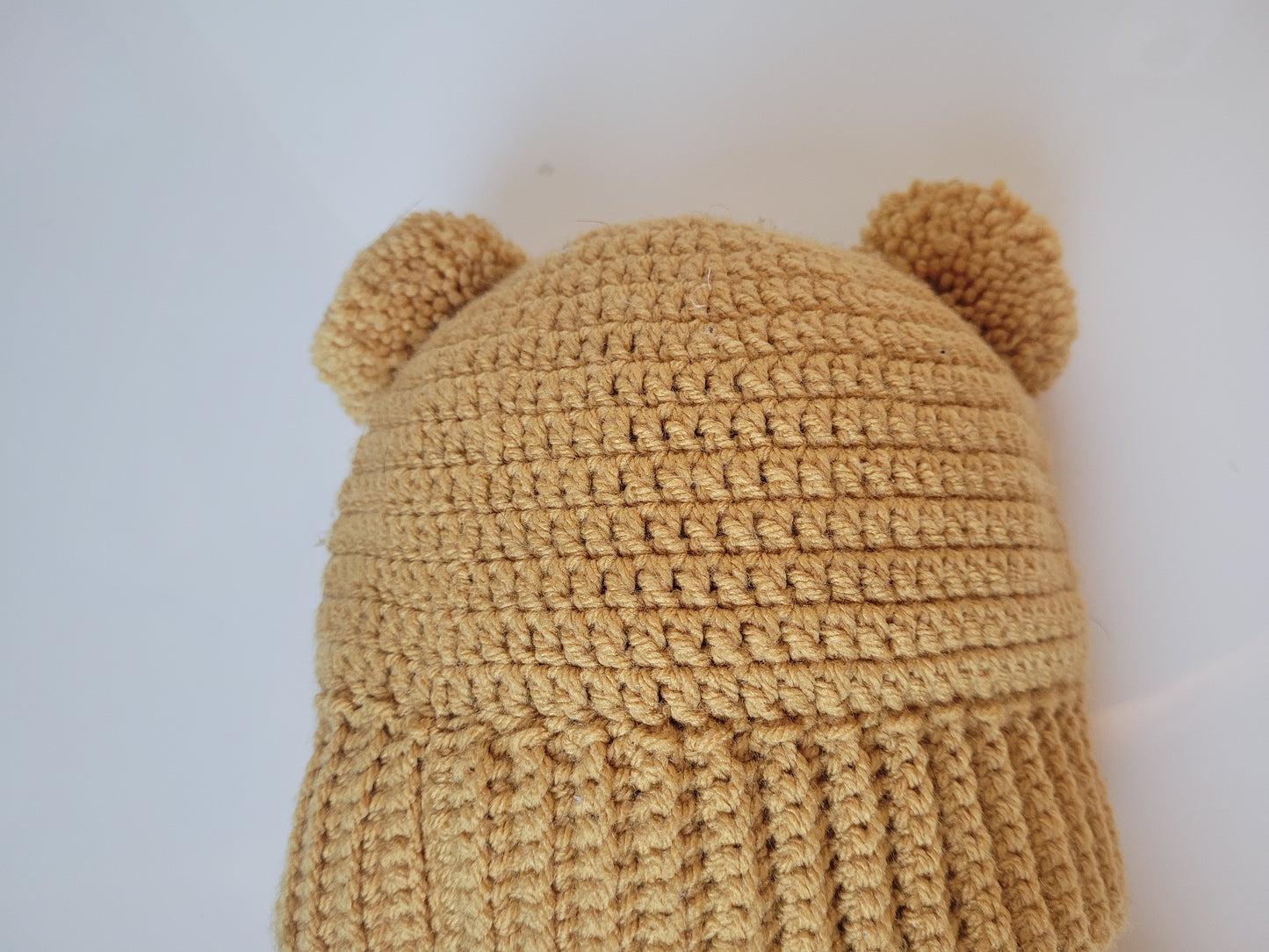 Pom pom bear hat