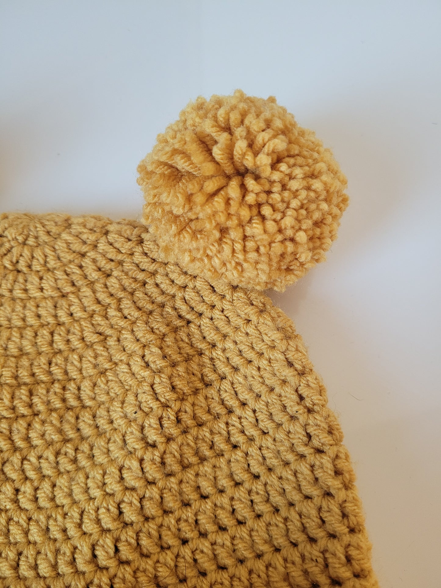 Pom pom bear hat